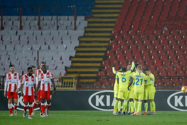 SASTANAK SA NAVIJAČIMA PRE UTAKMICE: Pristalice kluba razgovarale sa fudbalerima - biće ovo teška priča!