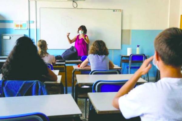 ITALIJA: Počela je školska godina, đaci se konačno vraćaju u klupe, NASTAVNICIMA POTREBNA ZELENA PROPUSNICA