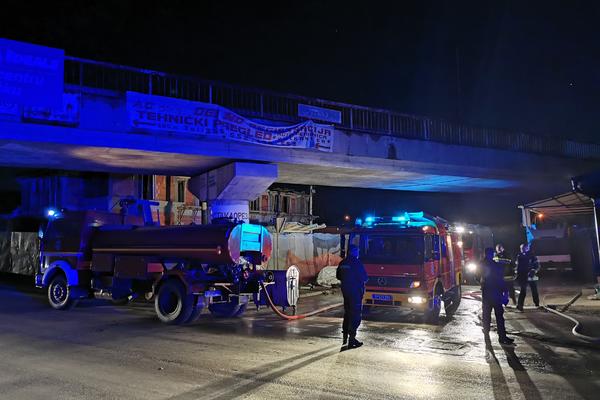 POŽAR U ČAČKU: Vatrena stihija izbila u CVEĆARI! OGROMNA MATERIJALNA ŠTETA! (FOTO)