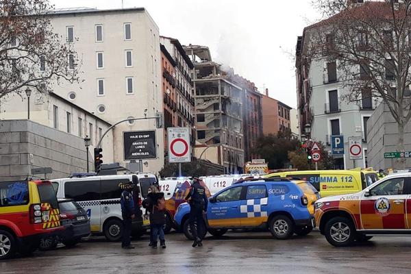 AUTOBUS PAO U REKU: Nezapamćena tragedija u Španiji, ŠEST OSOBA STRADALO