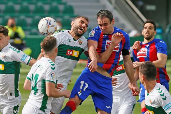 DMITROVIĆ PORAŽEN OD RIVALA U BORBI ZA OPSTANAK: Real iskoristio novi kiks Atletika, zakuvalo se u vrhu! (VIDEO)