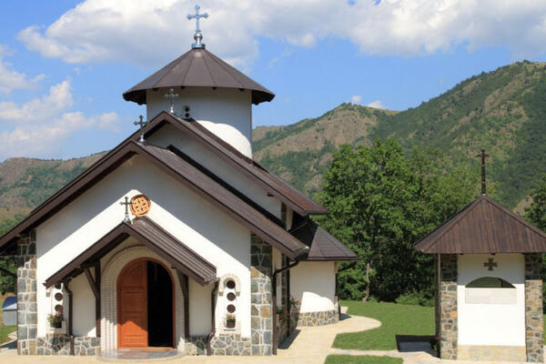 PRAVI SRPSKI DRAGULJI: Manastiri Dubrava i Uvac čuvaju TAJNE naše istorije! (FOTO)