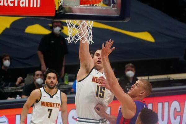 NIKOLA JOKIĆ JE BOG KOŠARKE! Čovek je za 26 minuta napravio ČUDO, Denver RAZBIJA, idu ka prstenu! (VIDEO)