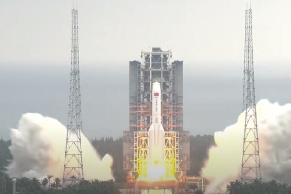 PRVA SLIKA KINESKE RAKETE KOJA JURI PREMA ZEMLJI: Astrofizičar sa Harvarda izneo procenu mesta PADA! (FOTO/VIDEO)