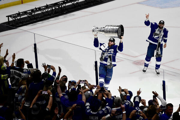 POTVRDILI DOMINACIJU: Tampa drugu godinu zaredom šampion NHL lige (FOTO)