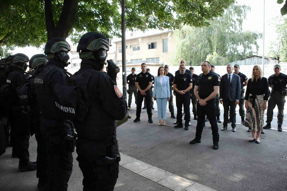 MINISTAR VULIN SE OGLASIO NAKON DANAŠNJE VEŽBE ŽANDARMERIJE: Pokazali kako se u sadejstvu rešavaju problemi (FOTO)