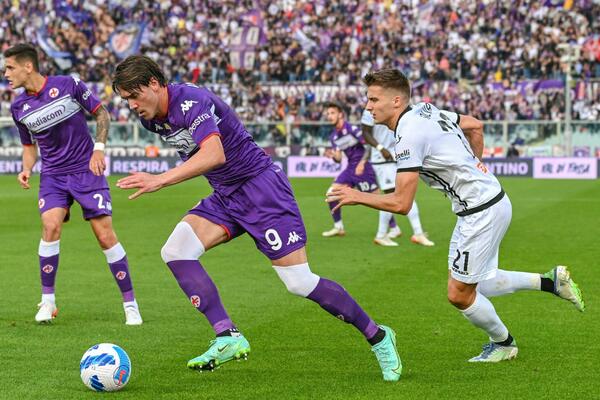 VLAHOVIĆEV GOL NIJE BIO DOVOLJAN ZA POBEDU: Fiorentina uspustila prednost i otišla kući praznih ruku!