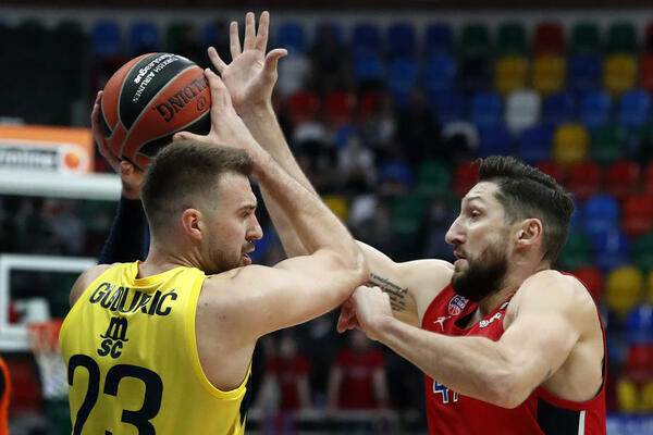 IZNENAĐENJE U MOSKVI: Đorđevićev Fener na krilima de Kola, Veselog i Gudurića srušio CSKA!