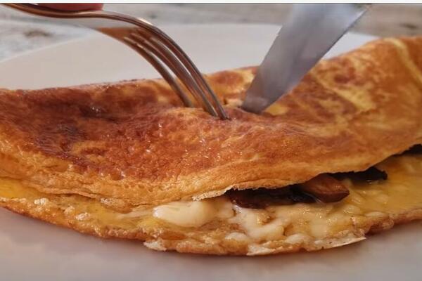 JEFTIN I ZDRAV DORUČAK KOJI ĆETE NAPRAVITI ZA 10 MINUTA: ORIGINALNI recept za FRANCUSKI OMLET- kao u restoranu