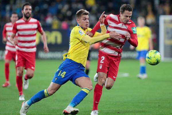 NIJE BILO POBEDNIKA NA NUEOVO MIRANDILJU: Kadiz i Granada postigli po jedan gol na meču!