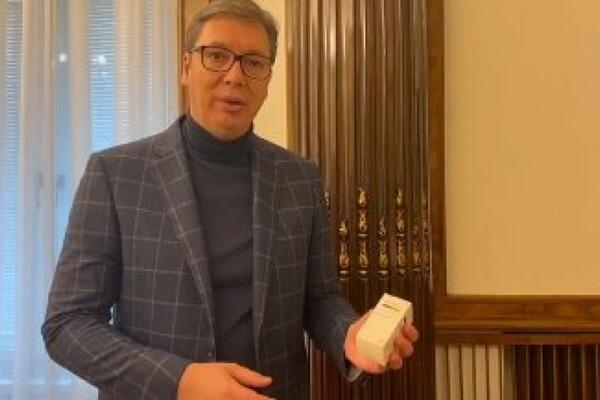 Vučić: Lek protiv korone stigao u Srbiju (VIDEO)