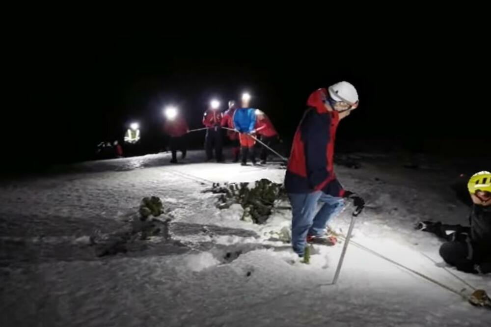 ZAMALO POGINUO DOK JE POMAGAO PSU! Životinja propala u provaliju, akcija Gorske službe trajala 13 sati (VIDEO)