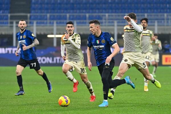 INTER STREPEO DO 90. MINUTA: Džeko SRUŠIO Veneciju!