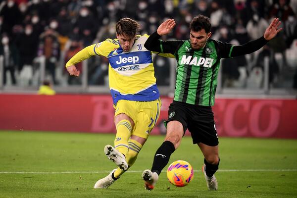 TOTALNI DELIRIJUM! Pogledajte kako je Vlahović odveo Juventus u polufinale Kupa Italije! (VIDEO)