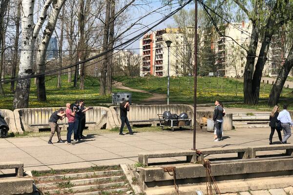 NIJE REALNO: Pojavili se usred dana na javnom mestu i iznenadili sve! (FOTO)