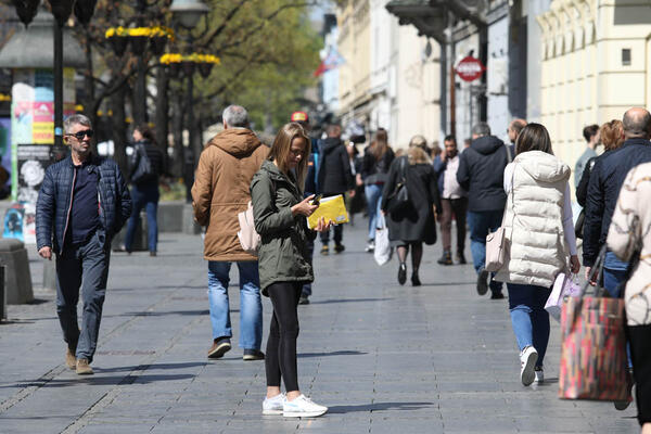 "Živim u skladu sa verom, ali neću da postim": Srpkinju osuđuju zbog odluke koju je donela, kad su čuli razlog...