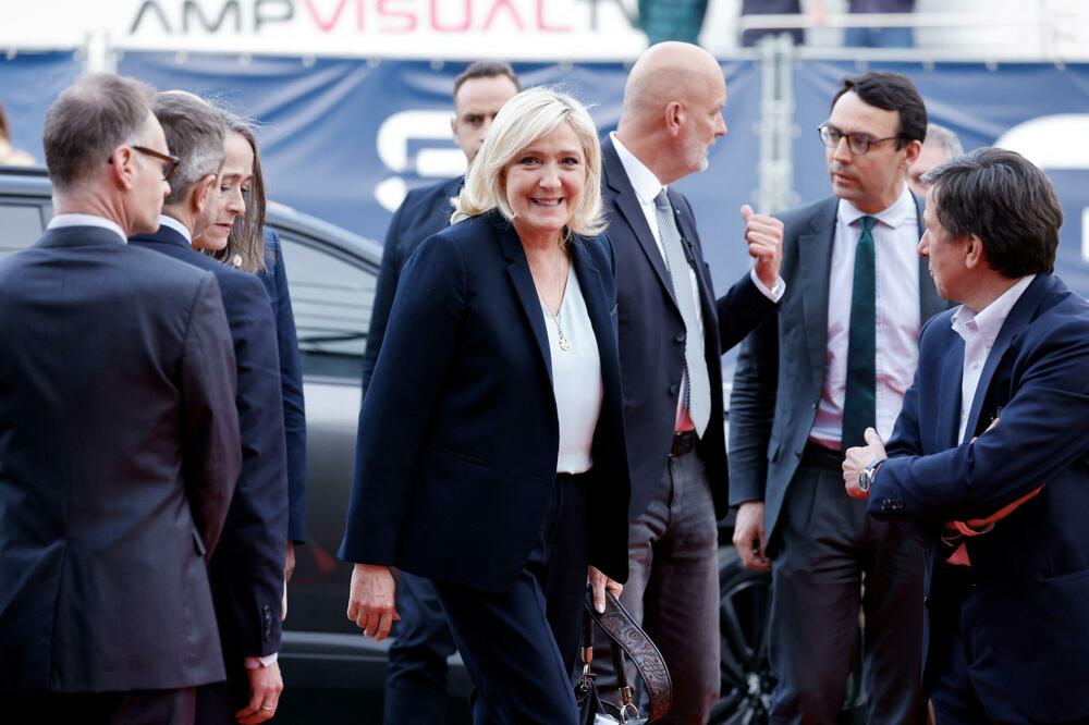 "PROTIVPOŽARNI ZID U FRANCUSKOJ JE PAO": Nemačka se boji pobede Marin Le Pen