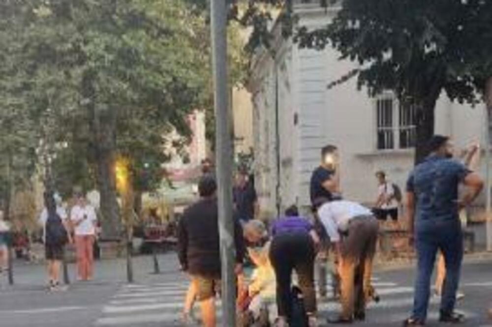 UDARIO ŽENU NA PEŠAČKOM PA POBEGAO: Nesreća u CENTRU BEOGRADA! (FOTO)