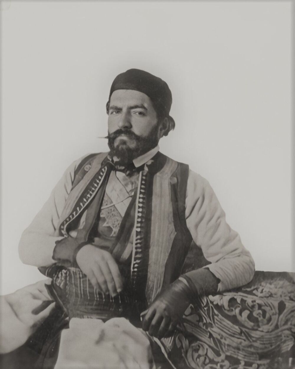  Petar II Petrović Njegoš bio je srpski pravoslavni vladika crnogorski i brdski, poglavar Stare Crne Gore i Brda od 1830. do 1851. godine, književnik, pesnik i filozof