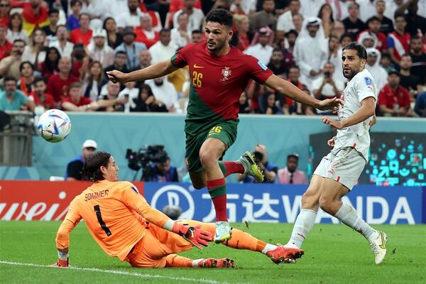 POSLEDNJI MEČEVI OSMINE FINALA: Portugal samleo Švajcarsku i poslao jaku poruku Maroku! (FOTO)