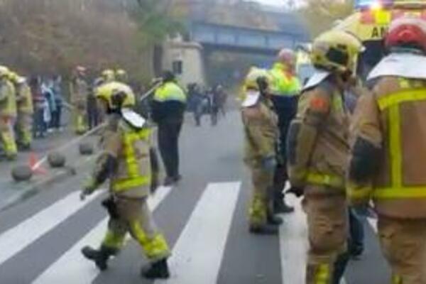 NAJMANJE 150 LJUDI POVREĐENO U SUDARU DVA VOZA U BARSELONI: Osetio se snažan UDAR, a onda je nastao HAOS (VIDEO)