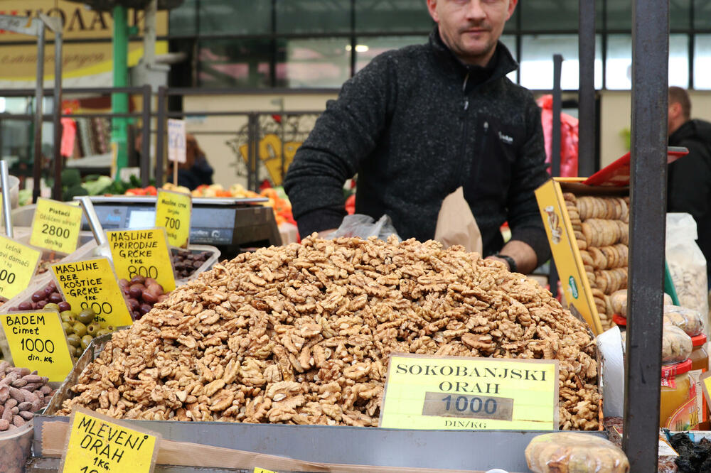 Cena ovog voća na pijacama otišla u nebesa! Nezaobilazno je na slavama, a kilogram skup kao đavo