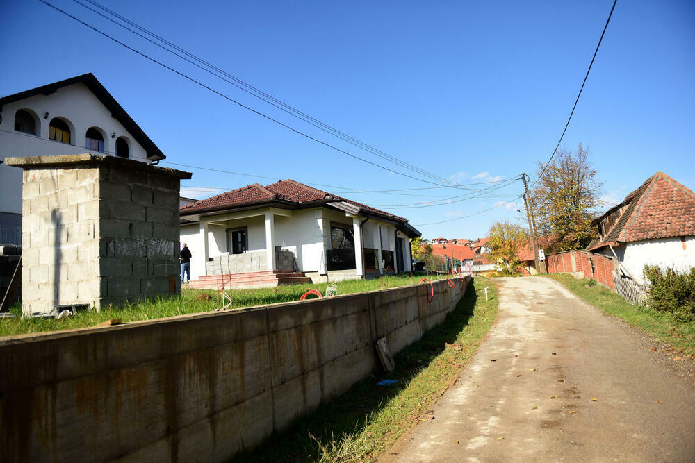 Zajedno gradili vilu, pa ga javno prevarila! Evo kako izgleda kuća poznatog para zbog koje je nastao porodični haos