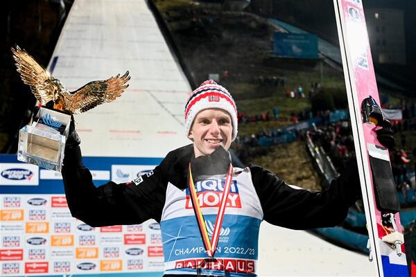 "ZLATNI ORAO" U RUKAMA HALVORA GRANERUDA! Norvežanin oduvao konkurenciju na čuvenoj Novogodišnjoj turneji! (FOTO)