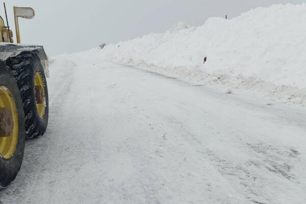 RHMZ IZDAO NAJNOVIJE UPOZORENJE: Udari vetra će ići i preko 70 KM/H u ovim DELOVIMA Srbije