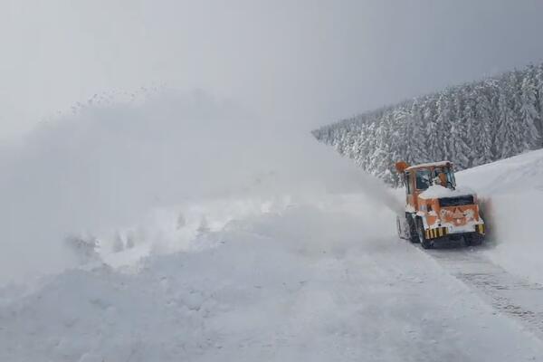 Visina snežnog pokrivača i do 25 cm: Prvi sneg pao i u ovoj zemlji - evo i gde tačno