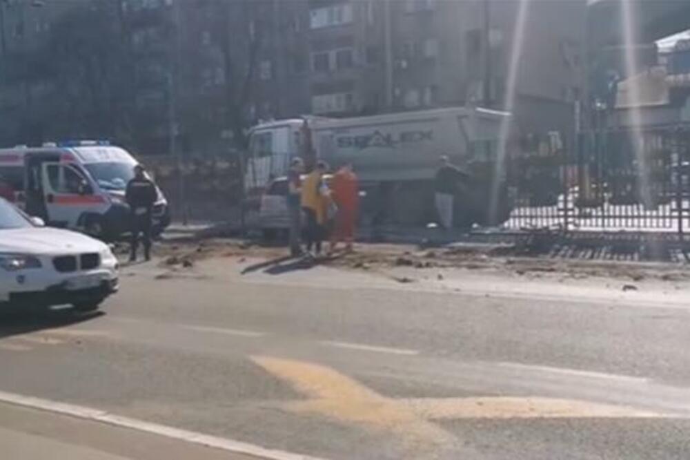 KARAMBOL NA BEOGRADSKOM SAJMU NAKON TEŠKOG UDESA: Pojavili se snimci, SVE JE RAZRUŠENO (VIDEO)