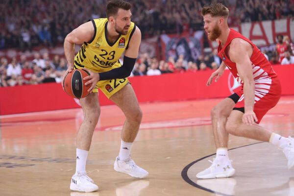 STOP ZA OLIMPIJAKOS: Gudurićev Fenerbahče napravio brejk u Atini, Barselona sigurna protiv Žalgirisa! (FOTO)