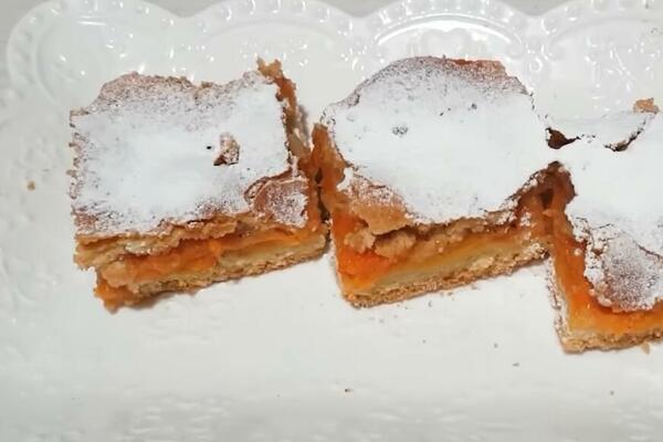 Najukusniji starinski kolač sa jabukama - naše bake su ga redovno pravile: Ne postoji bolji, a ni lakši recept