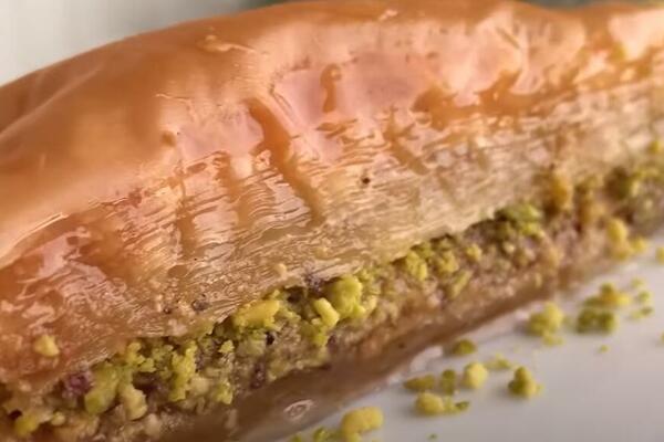 BAKLAVA SLADOLED KAKAV GARANTOVANO U ŽIVOTU NISTE PROBALI: Leto će vam upravo postati i SLAĐE I SVEŽIJE! (RECEPT)