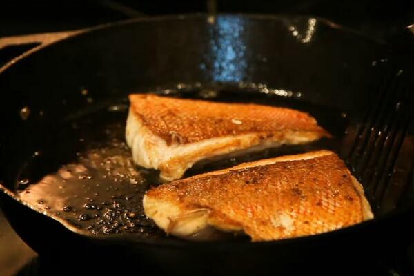 Recept za letnju ribu koju možete da jedete svaki dan jer se sprema za čas: Savršen obrok za tople dane