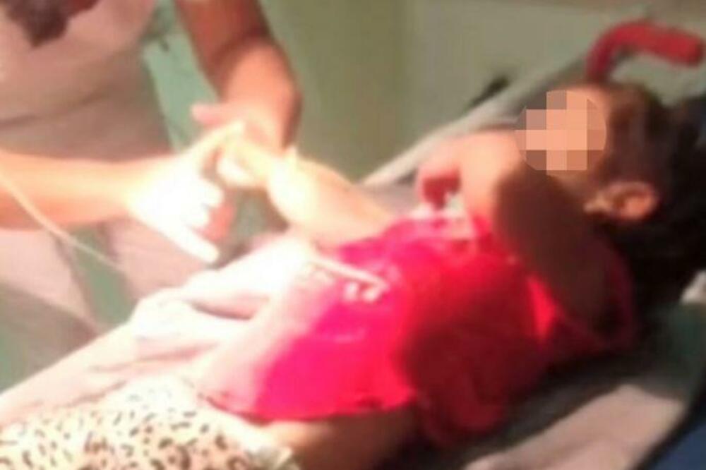 "VIDELI SMO DA MAGLI STAKLO NA KOVČEGU": Prekinuta sahrana devojčice (3), ali su dobili NOVI udarac u bolnici! FOTO