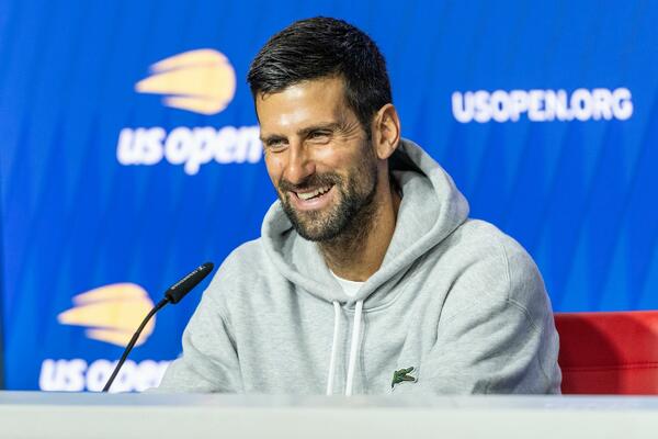 NOVAK POSLAO PORUKU MESIJU! "Kao i uvek..." (FOTO)