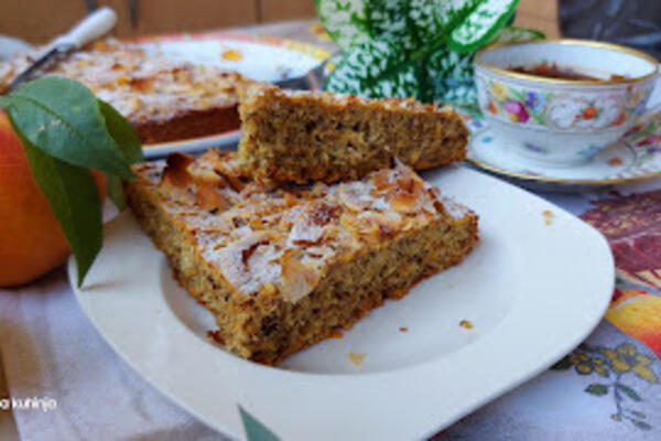 BAKINA BRZA PITA GOTOVA ZA POLA SATA: Uz samo nekoliko SASTOJAKA imate savršeno JELO uz KAFU (RECEPT)