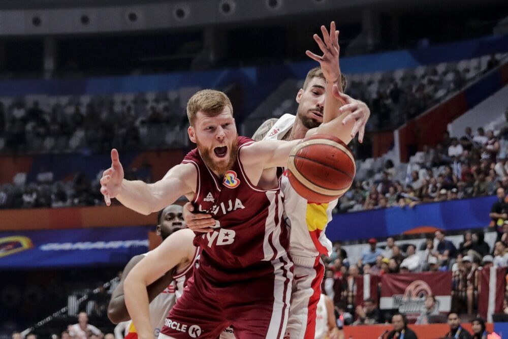 Davis Bertans u dresu Letonije