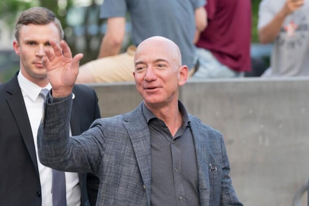 Džef Bezos 