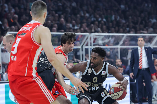 UTEŠNA NAGRADA ZA PARTIZAN: Zvezda uzela titulu, ali crno-belima niko ni blizu!