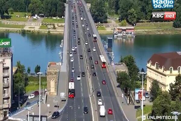 BEOGRAĐANE IZNENADIO PRIZOR NA ULICAMA OD RANOG JUTRA: Ovako nešto se ne viđa često (FOTO)