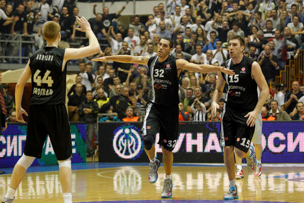 "AKO ME BUDU ŽELELI, VRAĆAM SE U PARTIZAN!" Ko je bio Dru Gordon, ljubimac Grobara? (VIDEO/FOTO)