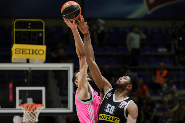 PARTIZAN SE OGLASIO I POSLAO PORUKU GROBARIMA (FOTO)