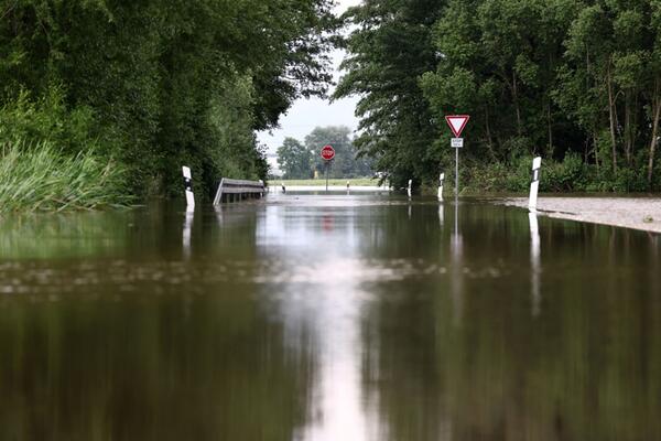 "Situacija se pogoršava, i to brzo": Poplave razorile sever Italije - ovo je daleko iznad najgorih prognoza (VIDEO)