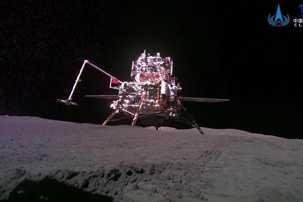 Sonda “Čang'e 6” ponela prve uzorke tla sa tamne strane Meseca