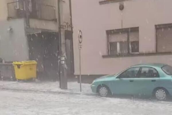 "STIGLA ZIMA USRED JUNA": Snažno nevreme u Srbiji, zabelele se ulice OVIH GRADOVA (VIDEO)