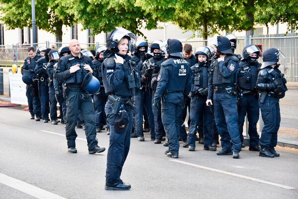 Nemačka u pripravnosti: Trostruki ubica i dalje u bekstvu, evo šta je sledeći potez