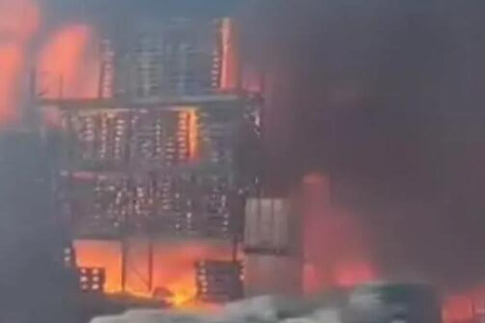 PRONAĐENO TELO RADNIKA IZ ŠIDA: Velika tuga, požar izbio u fabrici boje i lakova