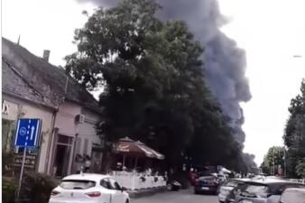 OGLASIO SE MUP POVODOM JEZIVOG POŽARA U ŠIDU! 7 vatrogasnih vozila na terenu, GORI FABRIKA ZA BOJE (VIDEO)